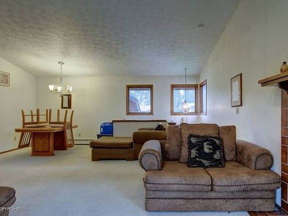 Living Room - larger unit