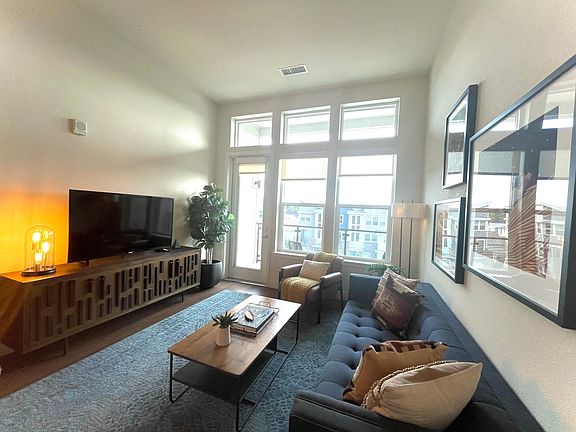2nd image of 1150 S Broadway #371