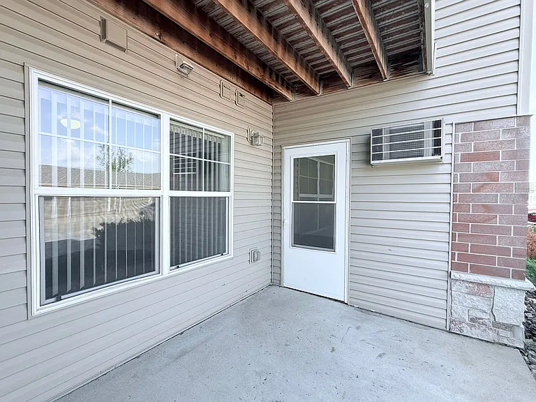 Old Orchard Apartments — Photo 12