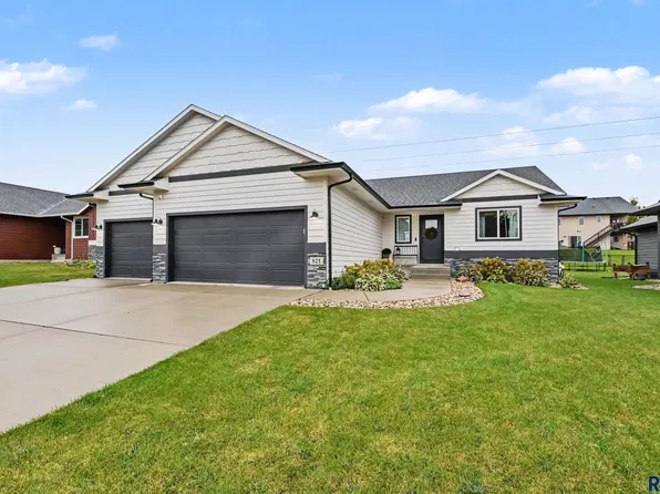 821 N Anthem Dr, Sioux Falls, SD 57110