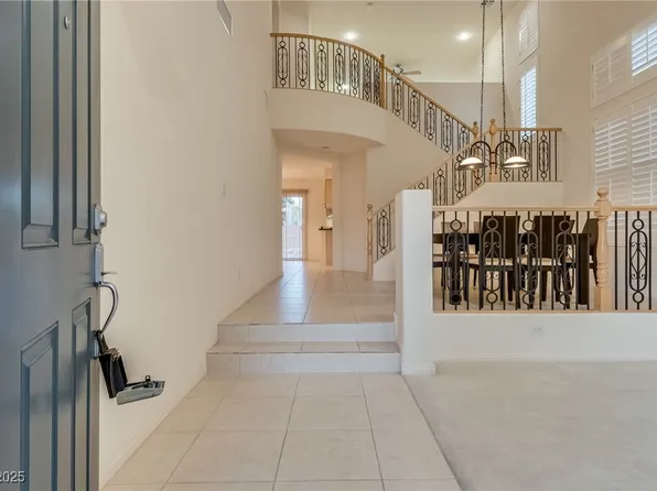 32 Glaring Ct, Henderson, NV 89002