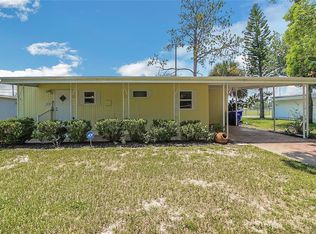 1037 Capella Dr, Tavares, FL 32778
