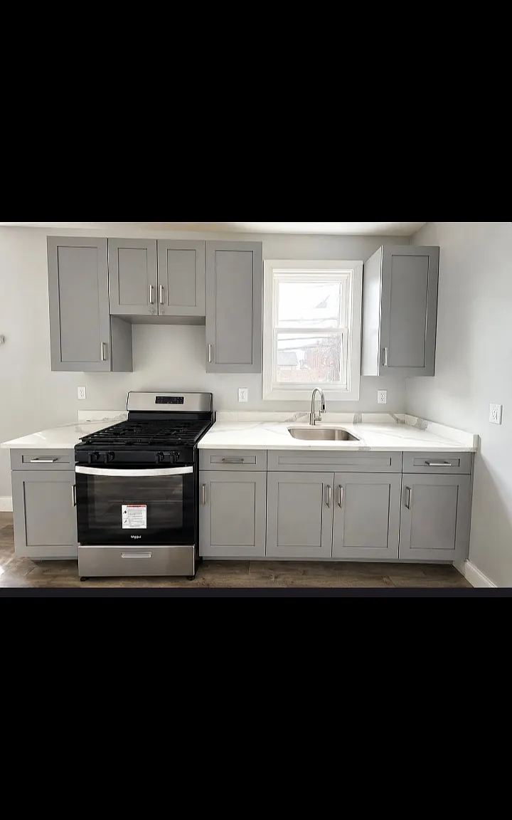 3 bed, $2,550 — Photo 1