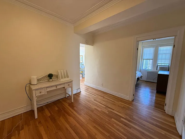 New King Edward Apartments — Photo 427