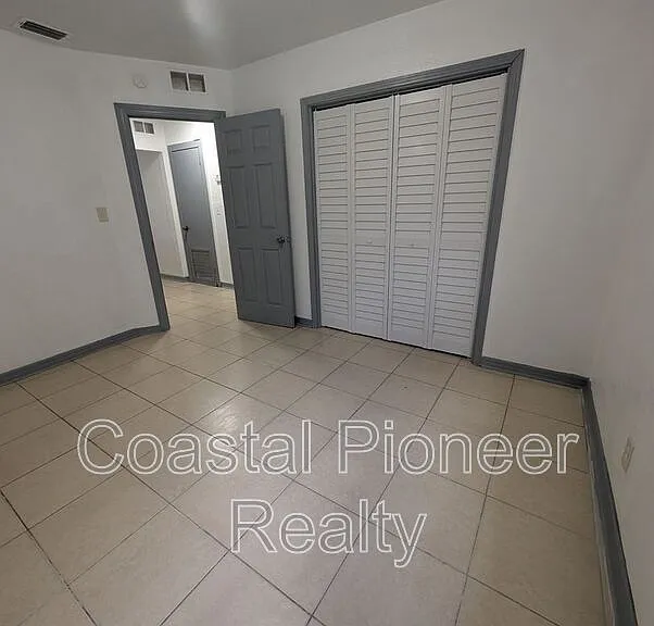 3721 N Whittier St — Photo 40