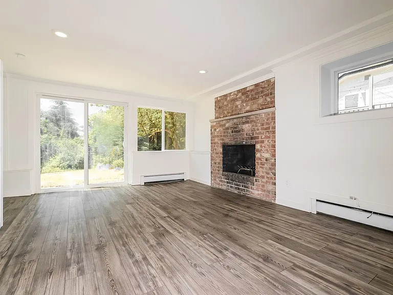 15433 22nd Ave SW — Photo 24