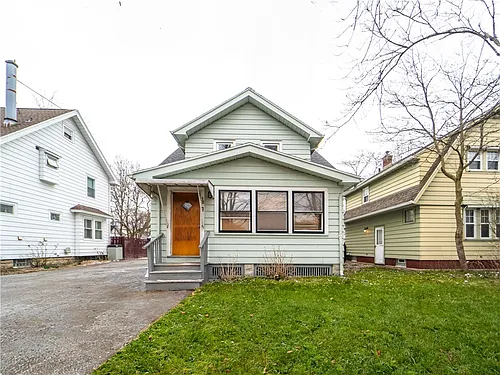 38 Elgrove Rd Photo 1