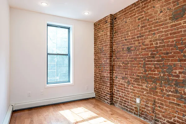 Rented by Nooklyn NYC LLC | media 9