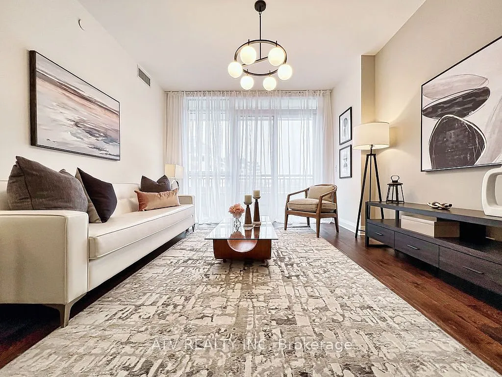 3 bed, $5,000 — Photo 1