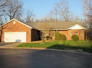 1123 E Woodfield Dr, Alton, IL 62002