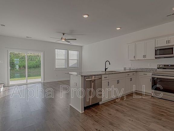 5th image of 1451 Darrowby Way