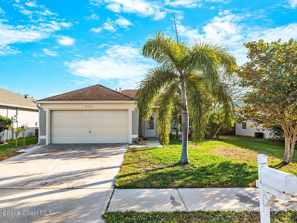 1st image of 8509 Ivanhoe Dr