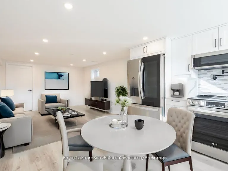 259 Fernwood Cres — Photo 8