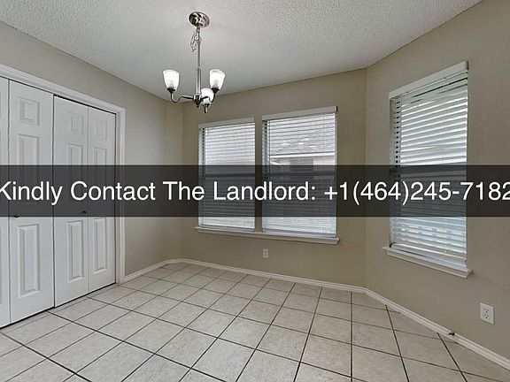 4th image of 1003 Apache Oaks Dr