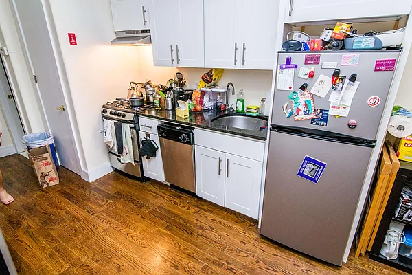 Rented by Nooklyn NYC LLC | media 19