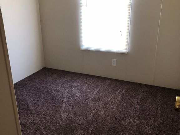 3rd image of 3922 Oakhurst Ln