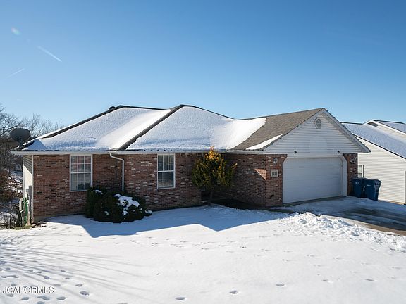 3rd image of 1530 La Hacienda Ct