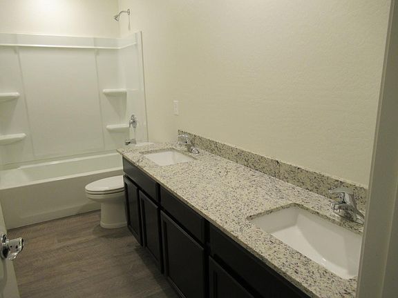 5th image of 2553 N McDonald Ln