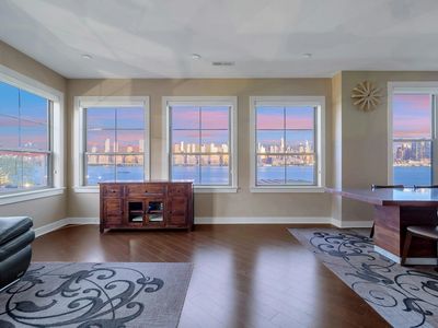 24 Avenue At Port Imperial APT 200, West New York, NJ, 07093