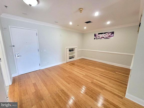 4th image of 1100 Vine St APT P301