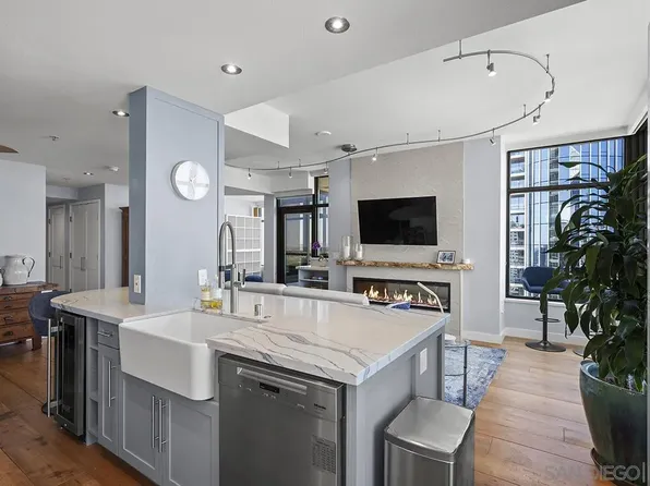 700 W East St Unit 2903, San Diego, CA 92101