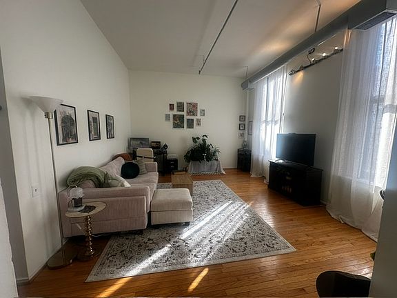 2nd image of 15 S Bank St #220