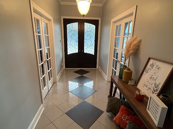 5th image of 123 Foxridge Dr