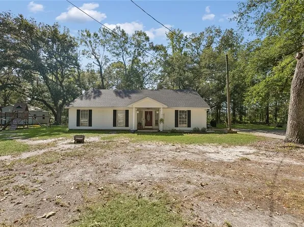38030 Michelle Dr, Pearl River, LA 70452