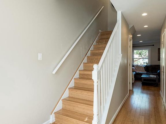 3rd image of 1694 Forest Hill Ct