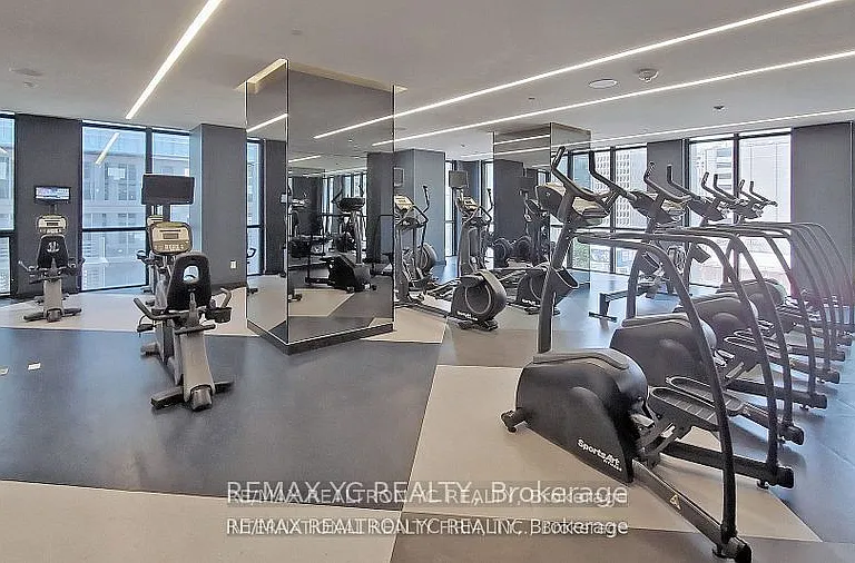 1 Yorkville Ave #710 — Photo 35