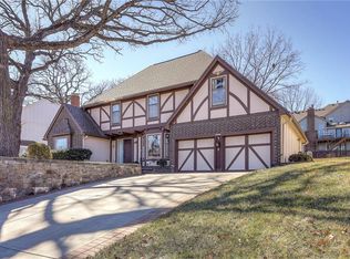 8422 Rosehill Rd, Lenexa, KS 66215