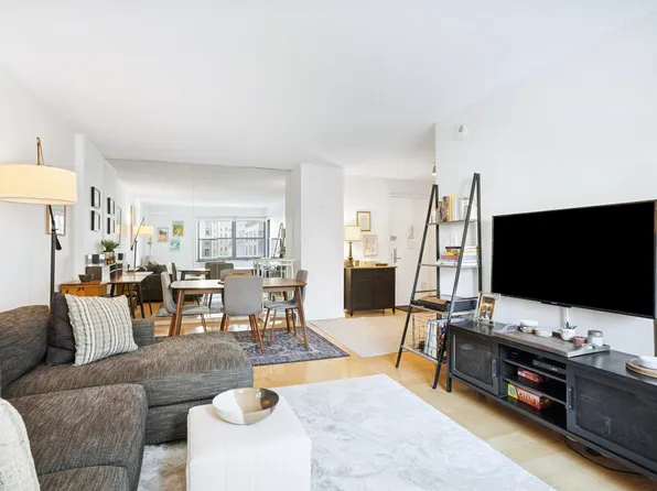 132 East 35th Street image 1 of 14