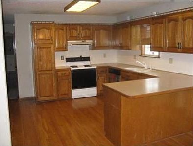 5th image of 507 NE Timbercreek Dr