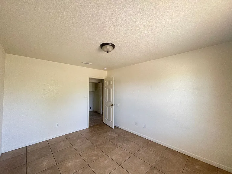 2609 Vernice Loop — Photo 13