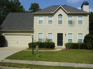 330 Carriage Dr, Fayetteville, GA 30214