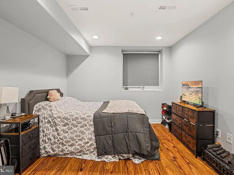 1751 S Taylor St — Photo 11