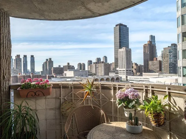 44 West 62nd Street 15B image 3 of 22