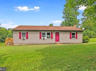 967 N Garfield Rd, Bernville, PA 19506