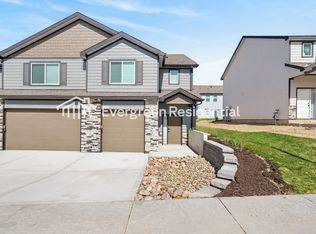 7028 NW 82nd St, Kansas City, MO 64152