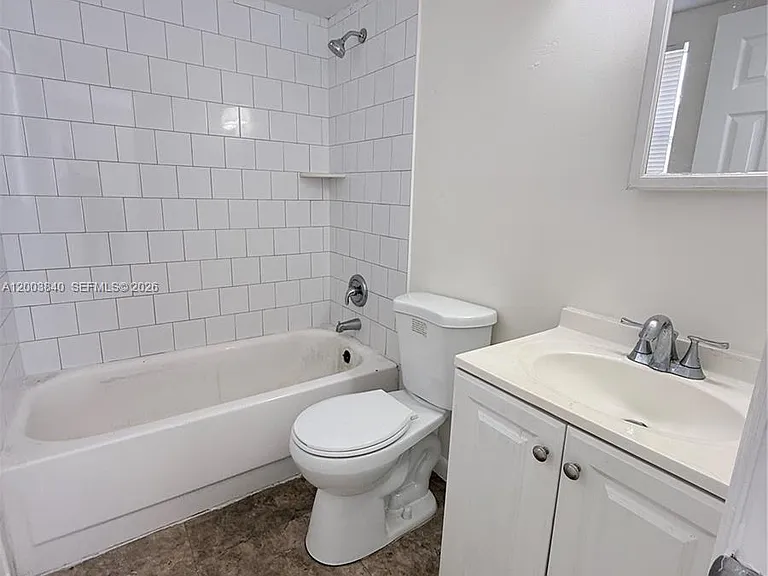 801 N H St #1 — Photo 10