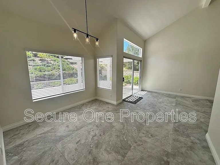 1740 Amarelle St — Photo 16