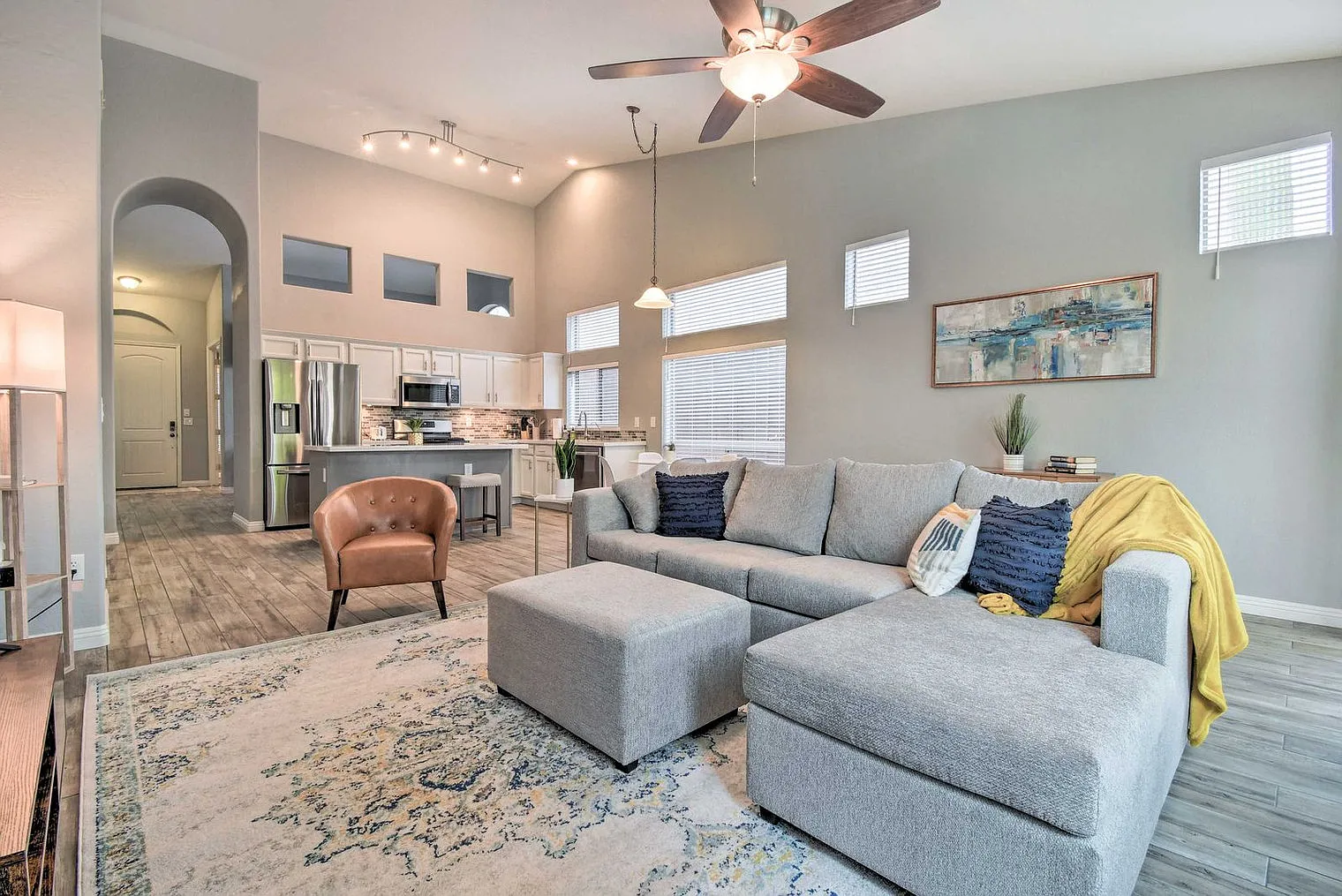 4 bed, 2.0 bath, 1754 sqft, $4,741 — Photo 2