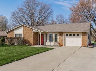 1302 W Jenkins Blvd, Raymore, MO 64083