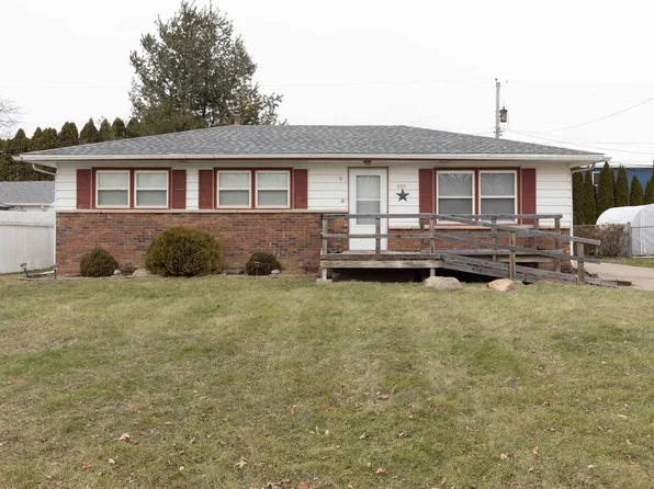 905 79th Ave W, Rock Island, IL 61201