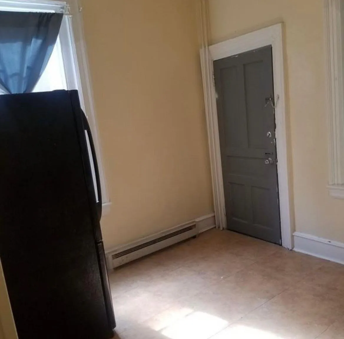 Studio, 650 sqft, $950 — Photo 3