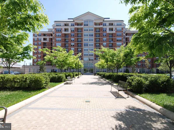 11770 Sunrise Valley Dr APT 422, Reston, VA 20191