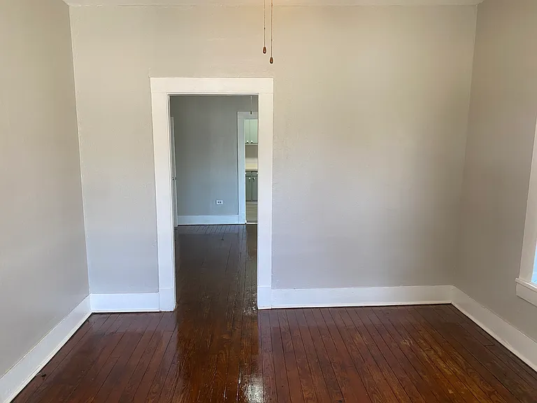 119 N Avenue D — Photo 5