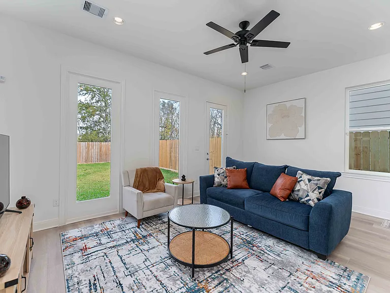 5117 Briscoe St — Photo 3