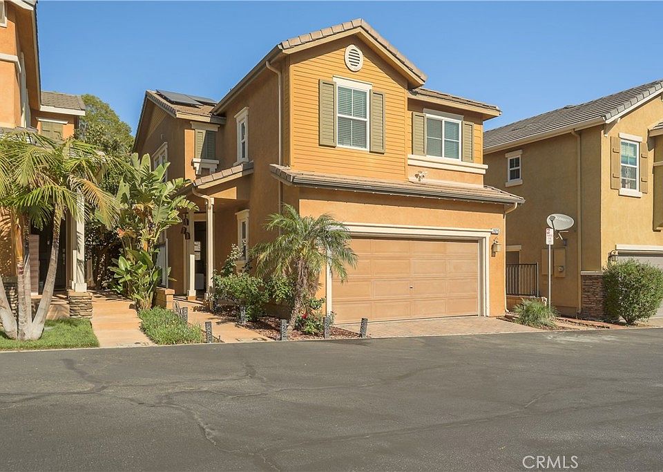 1st image of 28215 Clementine Dr