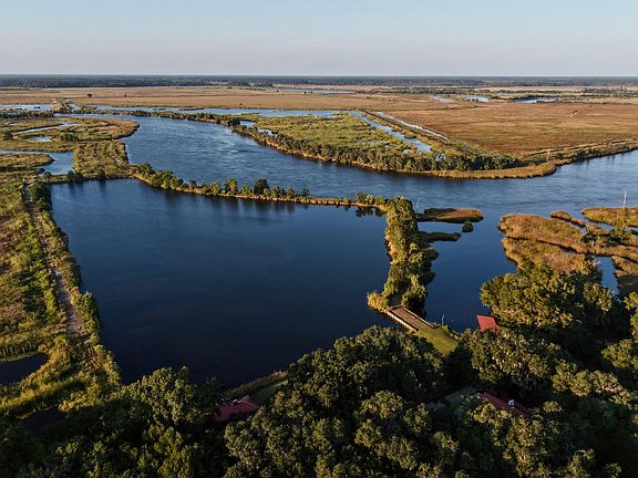 30th image of 1451 River Rd